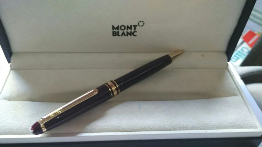 Things That are 9 Centimeters Long